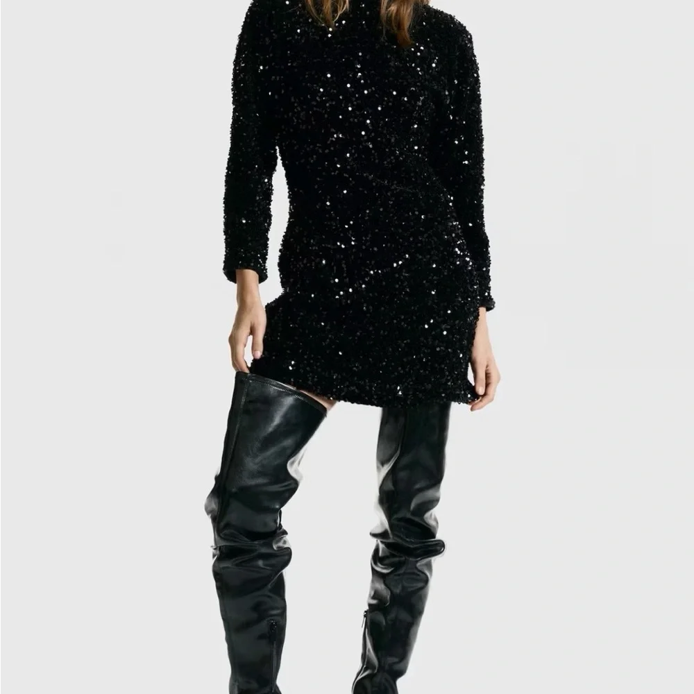 👗Host Pick👗 H&M Black Sequin Long Sleeve Dress - Picture 2 of 6